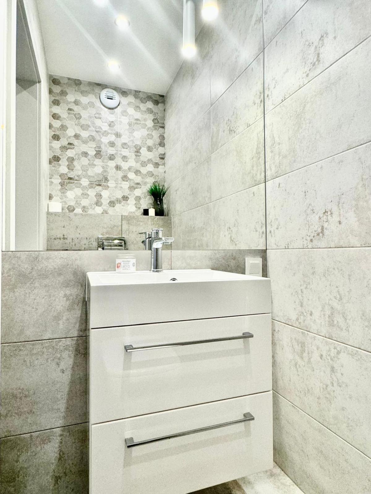 Apartmán Grunwald - Ptasia 300m Od Stadionu *